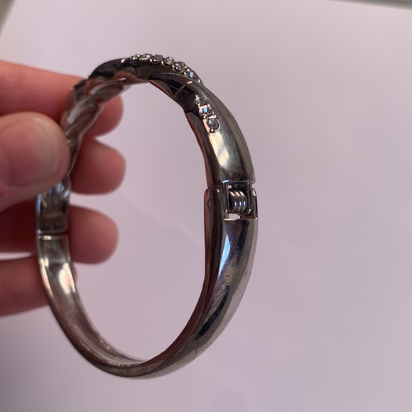 Silver bangle with diamonds - Picture 5 of 6